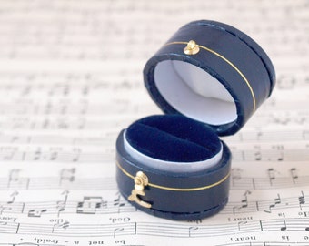 Navy Blue Oval Ring Box, Antique Style Engagement Ring Box, Ring Bearer Box, Heirloom, Proposal, Engagement, Wedding Ring Gift Box