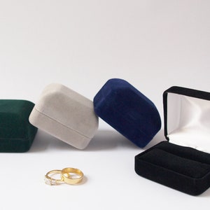 Grey Velvet Double Ring Box, Box for Two Rings, Wedding Ring Box, Ring Bearer Box, Wedding Band Box, Box for Wedding Rings, Ring case NORHAM