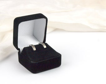 Black Velvet Earring Gift Box, Earring Box for Studs, Earring Presentation Box, Earring Holder ROCHESTER