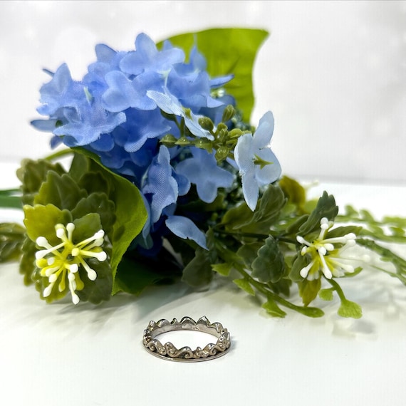 Vintage Crown Stackable Sterling Silver Band Ring… - image 3