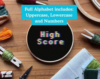 Patrón de alfabeto de punto de cruz de Pixel Art: Fuente de videojuego retro (Descarga PDF)