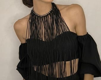 Collar con flecos de ante sintético: joyería bohemia para festivales hecha a mano
