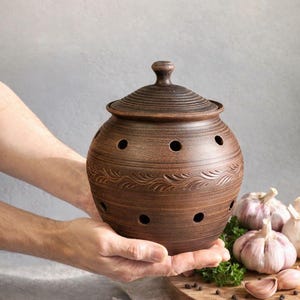 Großer Knoblauchkeller mit Belüftungslöchern - Handgefertigter rustikaler Knoblauchkeller für frische ganze Zwiebeln