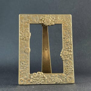Petit cadre photo en laiton - Cadre vintage floral en relief - Cadre de table orné - Porte-photos en or vieilli - Cadre pour cartes de visite en bronze