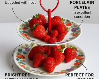 Plato de postre de dos niveles de porcelana vintage con frutas recicladas