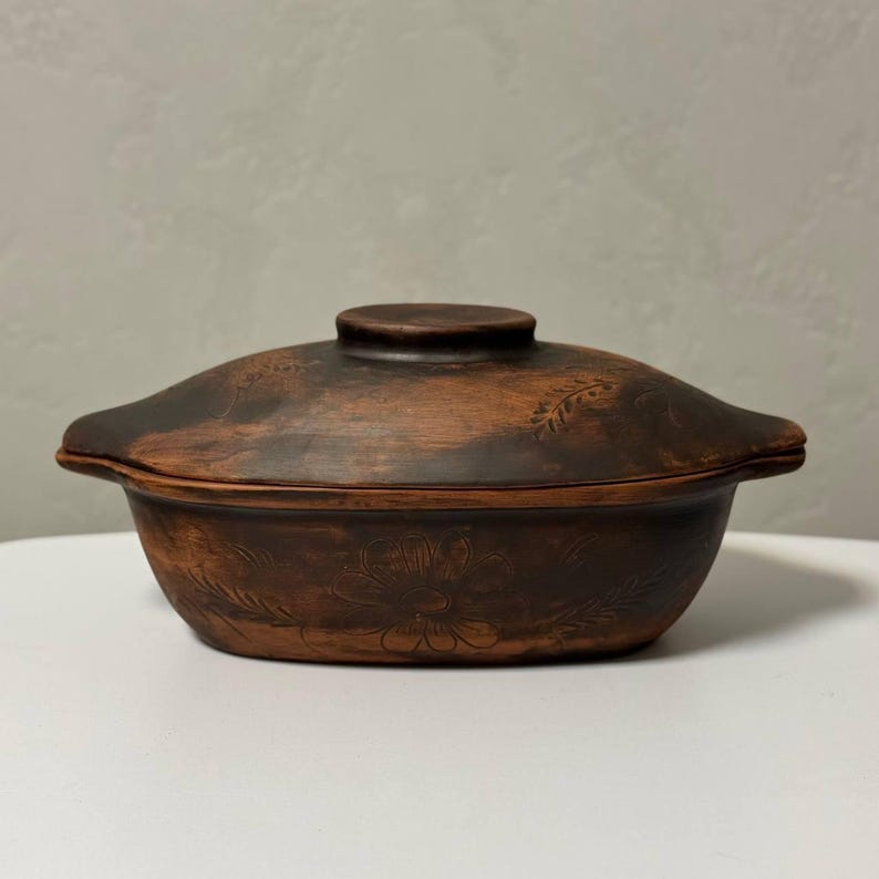 Terracotta Bread Baker with Lid, Oval Clay Baking Dish, Sourdough Loaf Pan, Rustic Oven Cookware, Handmade Farmhouse Kitchenware