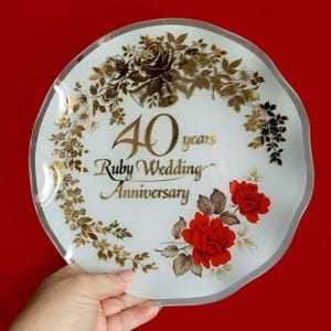 Vintage Ruby Wedding Plate – 40th Anniversary Gift – Gold Roses Glass Plate – 1980s Home Decor – Ruby Anniversary Keepsake