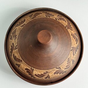Handmade Clay Tajin / Tagine with Lid 2.5L – Oven Safe Tagine Pot for Stovetop with Heat Diffuser, Natural Red Clay Slow Cooking Dish