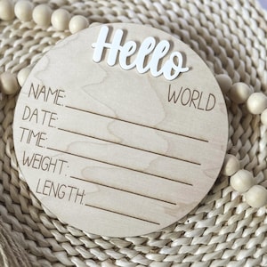 Hallo Welt Baby Runde | Geburtsankündigung aus Holz | Baby Stats Andenken | Baby-Dusche-Geschenk | 3D gedruckter Name | Babymitteilungsschild