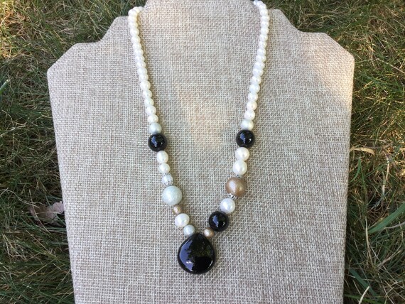 Natural Freshwater Pearl & Black Agate 17” Vintag… - image 7