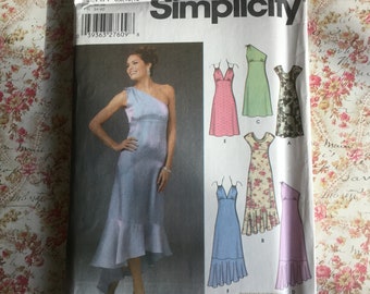 Simplicity 5094 Sewing Patterns, Uncut Misses Petite Special Occasion Dress With Bodice and Hemline Variations, Size  6, 8, 10, 12