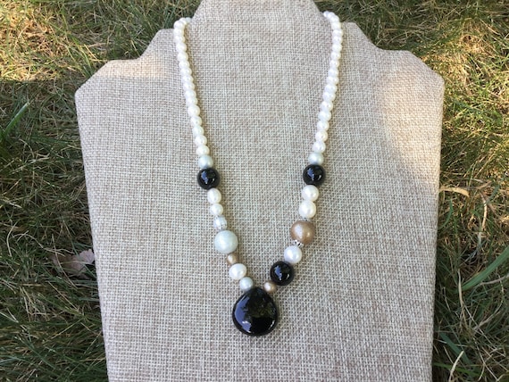 Natural Freshwater Pearl & Black Agate 17” Vintag… - image 3