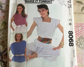 McCall’s 8068  Vintage Sewing Patterns. Uncut 80s Misses Tops Sewing Patterns, Size Small