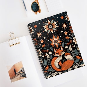 Caderno espiral Whimsical Fox, diário de arte floral, papelaria fofa, presente para amantes da natureza, escrita criativa, material de estudo