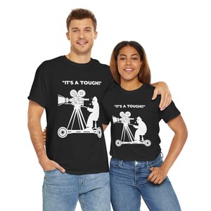 Camiseta humorística de equipo de filmación, camiseta divertida de película, camiseta gráfica unisex, regalo para guionista, ropa para la industria creativa, ropa informal