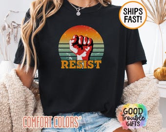 Camiseta política de resistencia, camiseta gráfica de activismo, camiseta anti Trump, camiseta con declaración política, camiseta de puño de resistencia, camiseta de protesta, camiseta gráfica