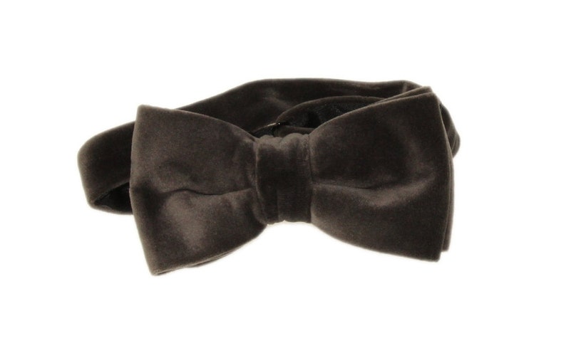 New Men/'s Dark Brown Velvet Adjustable Pre-Tied Bow TieSoft Bowtie