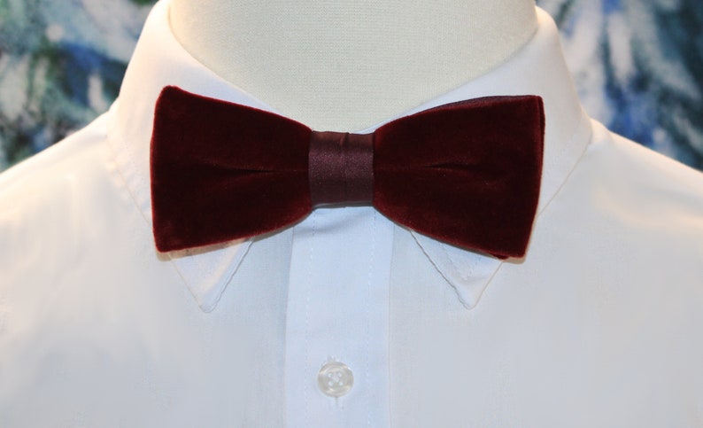 Men/'s Bowtie Dark Red Bow Tie Burgundy Velvet Bowtie Gift For Him Burgundy Red Dark Red Velvet Pre-Tied Adjustable Bow Tie Soft