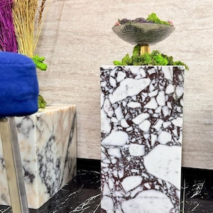 Calacatta Viola Marmor Couchtisch, Handgefertigter Naturstein Herzstück, Modernes Luxus Wohnzimmer Dekor, Sockel Marmor Couchtisch, Side Tab