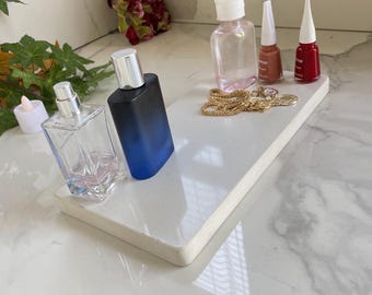 Witmarmeren dienblad, handgemaakte sieradenopberger, rechthoekig ijdelheiddecor, natuursteen dienblad