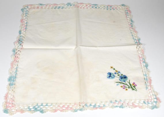Vintage Linens View 4