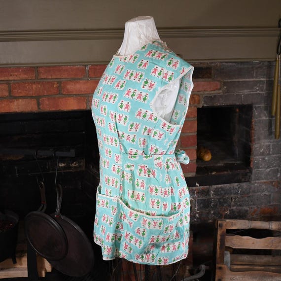 Handmade Apron with Beach-goers Pattern - image 2