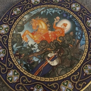 Villeroy & Boch Russian Fairy Tales Collector Plate &quot;The Red Knight&quot; by Heinrich