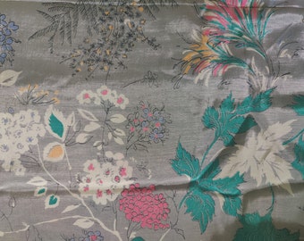 Stunning Midcentury Vintage Fabric, 46" x 3.15 yards 50s Grey Rayon Silk Novelty Yardage Mid Mod MCM Retro Tiki Print