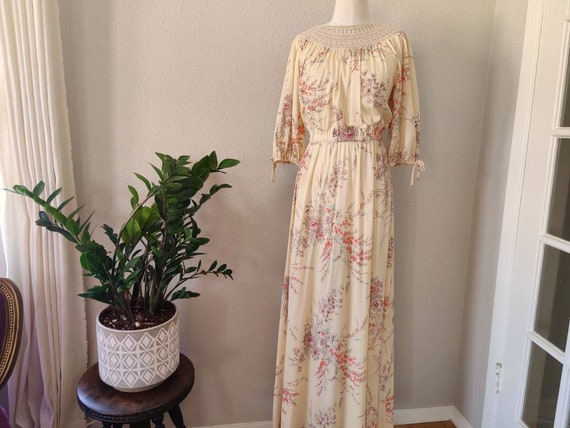 Size M/L: Vintage Boho Hippie Dress, 70s Floral &… - image 2