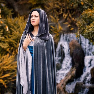 Custom: Arwen Requiem Inspired Cape, Lord of the Rings Cloak Elven Fantasy Cosplay with Butterfly Brooch, Adult Silver Grey Elf Costume image 3