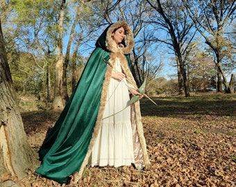 The Elven Archer: Hunter Green Hooded Cape Vegan Fur Trim, Elf Cloak, Forest Fairy, Fantasy Victorian, Winterfell LotR Cosplay Costume Robe