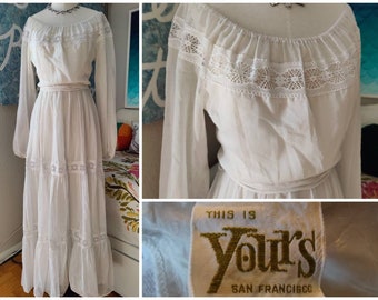 Size S/M: Cottagecore Vintage Peasant White Maxi Dress, 60s 70s Boho Festival Hippie Garden Wedding Bridal, Cotton Gunne Sax Style