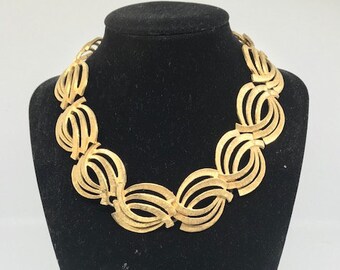 Vintage. Stunning piece. Statement necklace, vintage, rare find, Jewels by Park Lane, gold tone choker, collectible