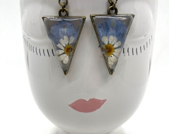 Lovely pair of resin earrings, brass-plated triangular frame, with blue & white combo pressed flowers, pretty and casual, everyday wear