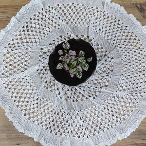 Handmade Vintage Crochet Lace Tablecloth – Turkish Elegant Round Cotton Table Cover for Rustic, Boho, and Farmhouse Home Decor, mother&#39;s day