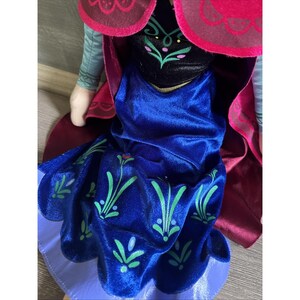 2013 Just Play Disney Frozen Singing Anna Doll - 16" Plastic head image 4