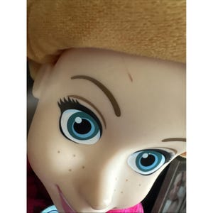 2013 Just Play Disney Frozen Singing Anna Doll - 16" Plastic head image 3