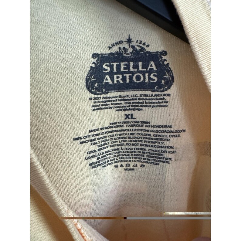 Camiseta vintage Stella Beer 600 Years, amarilla, talla XL, de algodón, Urban Outfitters imagen 3