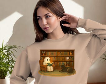 Geister lesende Katze Rundhals-Sweatshirt - Cottagecore Buchliebhaber Geschenk