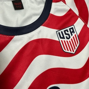 パーソナライズされたUSA 2026サッカージャージ、赤白青、カスタムネームナンバーアメリカシャツ、男性、女性、ユース、子供用の愛国的なサッカーユニフォーム 画像 4