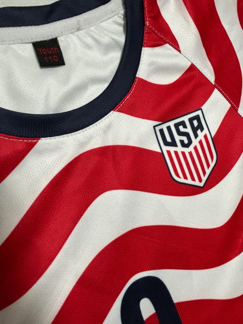 パーソナライズされたUSA 2026サッカージャージ、赤白青、カスタムネームナンバーアメリカシャツ、男性、女性、ユース、子供用の愛国的なサッカーユニフォーム 画像 4