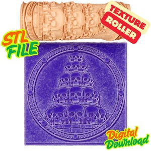 Op de afbeelding: Een beige textuurroller met een schedelpatroon en de tekst "TEXTURE ROLLER" in het rood. Daaronder een paarse vierkant met een schedelpiramide-ontwerp in een cirkel. De teksten "STL FILE" en "Digital Download" zijn ook aanwezig.