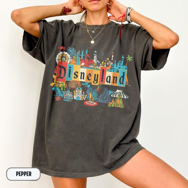 Vintage Disneyland Resort Komfort Farben Shirt, Retro Disneyland Parks Shirt, Magic Kingdom Shirt, Disneyworld Shirt, Disney Familien Reise T-Shirt Bild 16