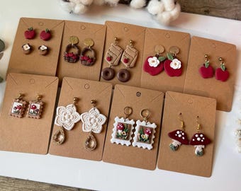 Pendientes de arcilla polimérica con forma de huerto: diseños hechos a mano de manzanas, hongos y flores.