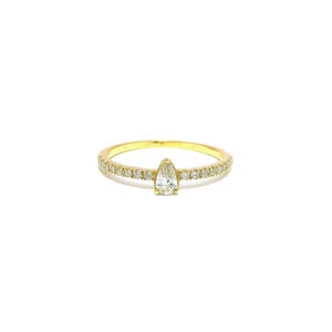 0.30CT Pear Cut Diamond Ring 18K Gold