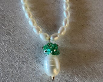 Vintage 14k gold freshwater pearl and emerald drop necklace
