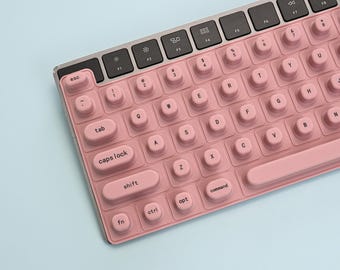 Rose Tan siliconen toetsenbordhoes voor lange nagels | Geschikt voor MacBook/iPad | Vaatwasserbestendig | Geschikt voor typen op nagels | Inclusief opbergvakje