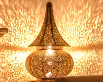 Die Tangier Grammophonlampe, ein marokkanischer Schattenprojektor, große Messing-Tischleuchte für Statement-Dekor