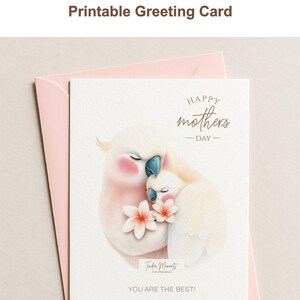 Tarjeta imprimible del Día de la Madre con abrazos de animales, loros y momentos tiernos. Descarga digital.