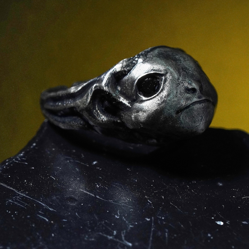 PREMIUM Albinauric Mask Ring – El.den Ring Inspired Jewelry | Handmade 950 Silver Fantasy Ring | Dark Souls Collector Gift image 7